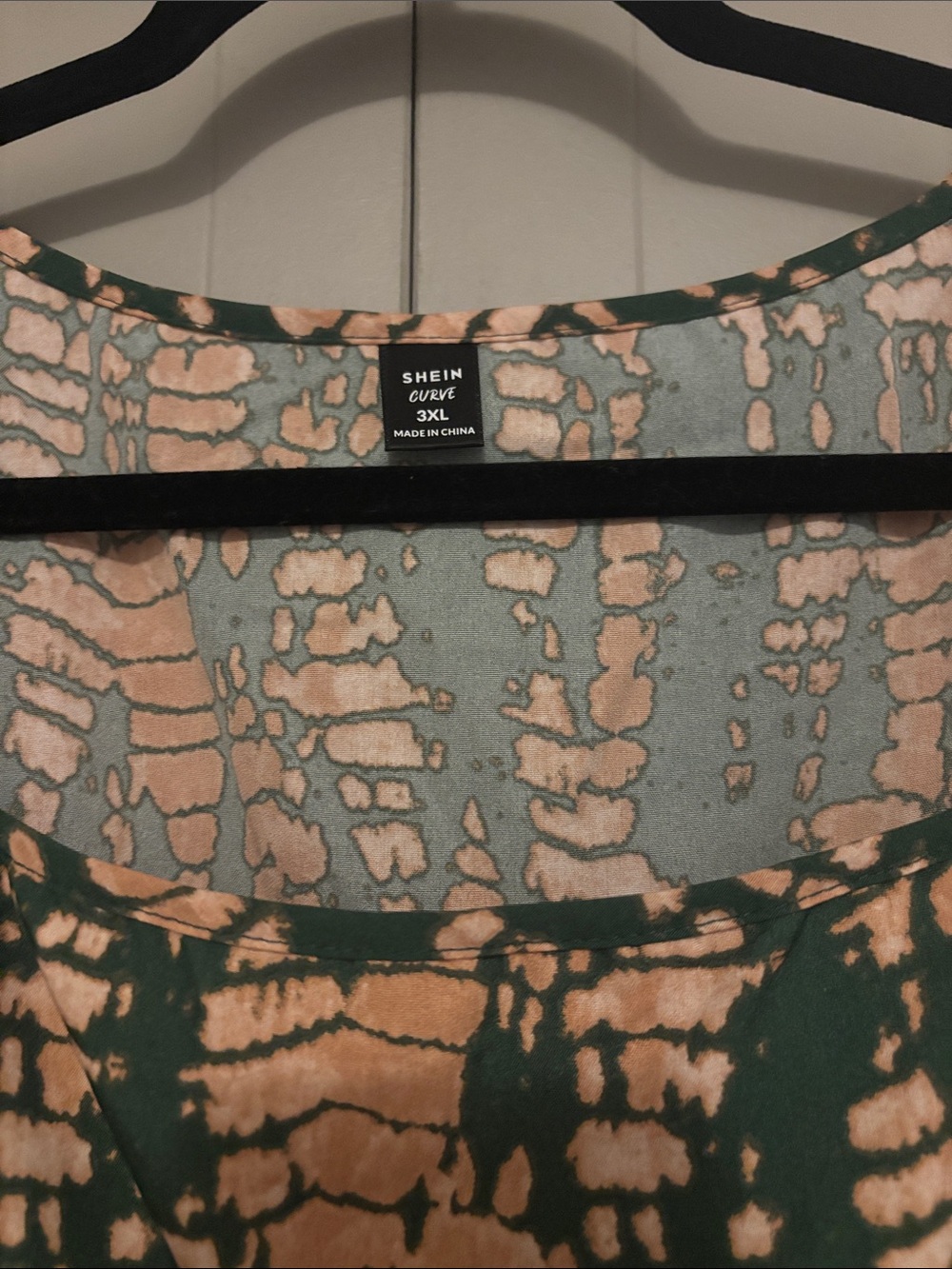 SHEIN Green and Cream Abstract Print Maxi Dress - Picture 2 of 4